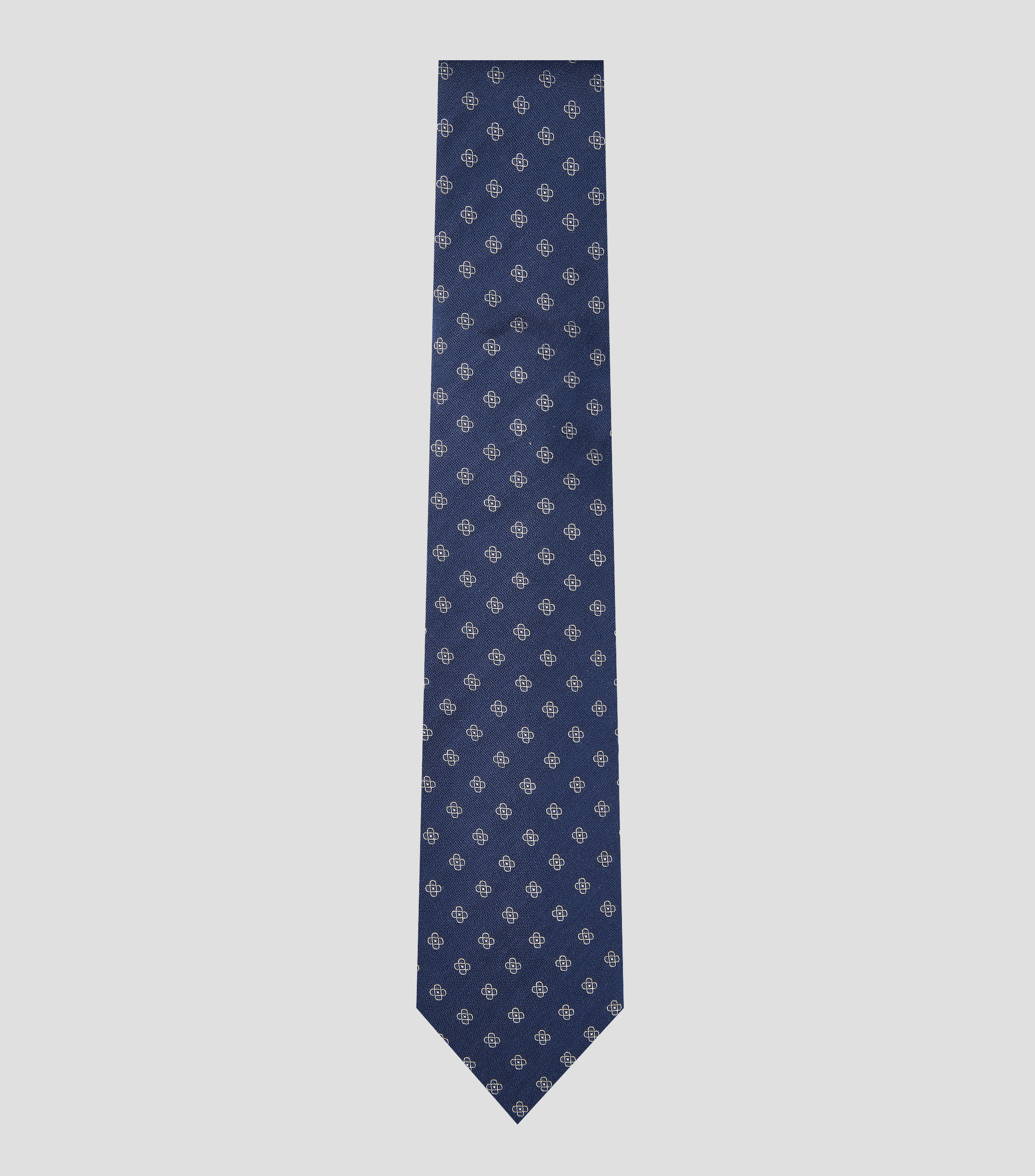Corbata ancha con bordado